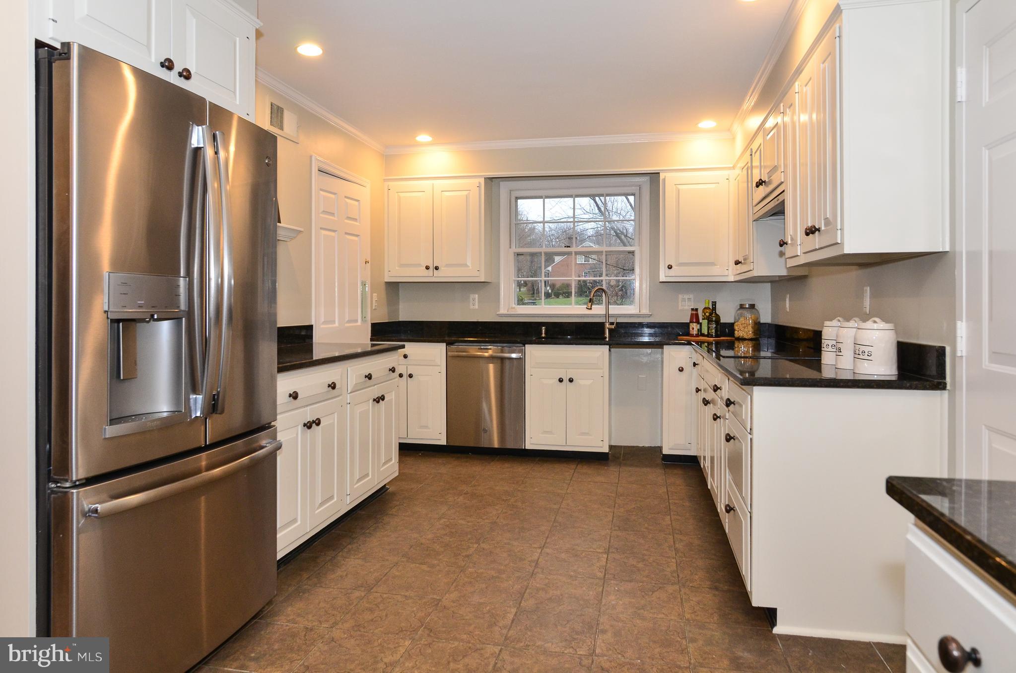 9712 Spring Ridge Lane Vienna, VA 22182 - Photo 20 of 46 Tons of counter space