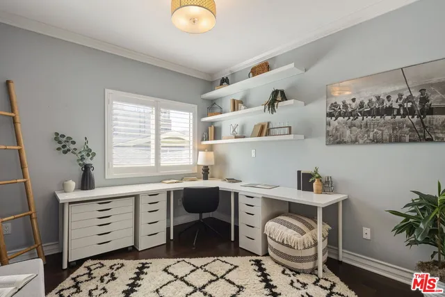 $1,595,000 | 1717 South Barrington Avenue, Unit 103, Los Angeles, CA 90025