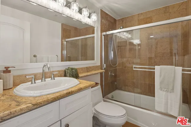 $1,595,000 | 1717 South Barrington Avenue, Unit 103, Los Angeles, CA 90025