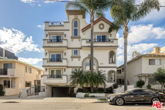 $1,595,000 | 1717 South Barrington Avenue, Unit 103, Los Angeles, CA 90025