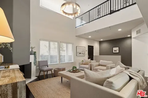 $1,595,000 | 1717 South Barrington Avenue, Unit 103, Los Angeles, CA 90025