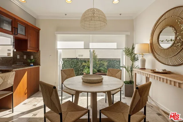 $1,595,000 | 1717 South Barrington Avenue, Unit 103, Los Angeles, CA 90025