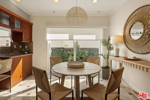 $1,595,000 | 1717 South Barrington Avenue, Unit 103, Los Angeles, CA 90025