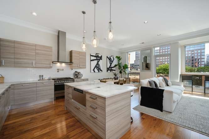 16 North Carpenter Street, Unit 4N Chicago, IL 60607 - Photo 8 of 19 Gallery Image 8