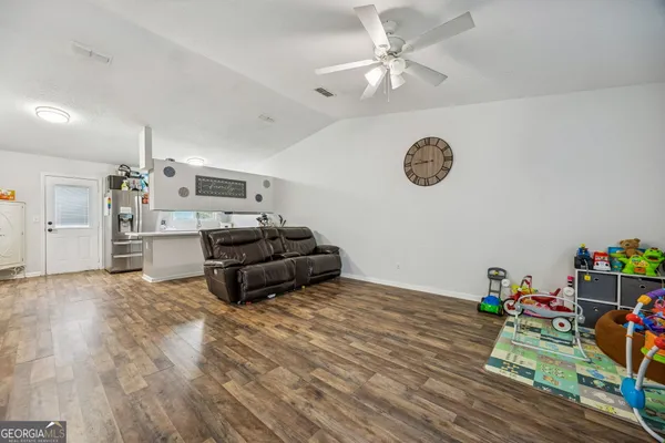 $215,000 | 238 West Dawson Avenue, Kingsland, GA 31548