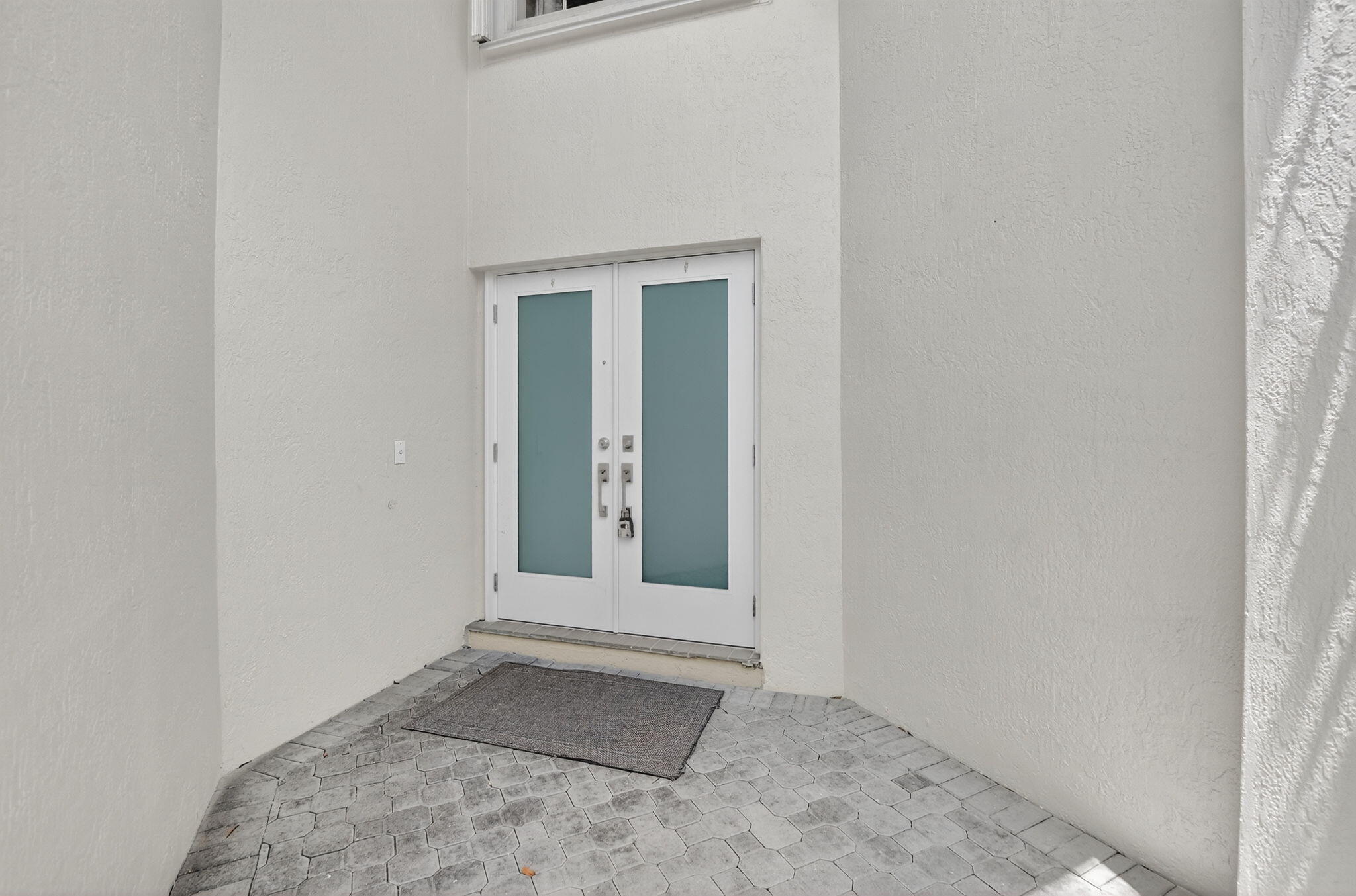 6502 Brava Way Boca Raton, FL 33433 - Photo 4 of 47 4-web-or-mls-DSC_3021