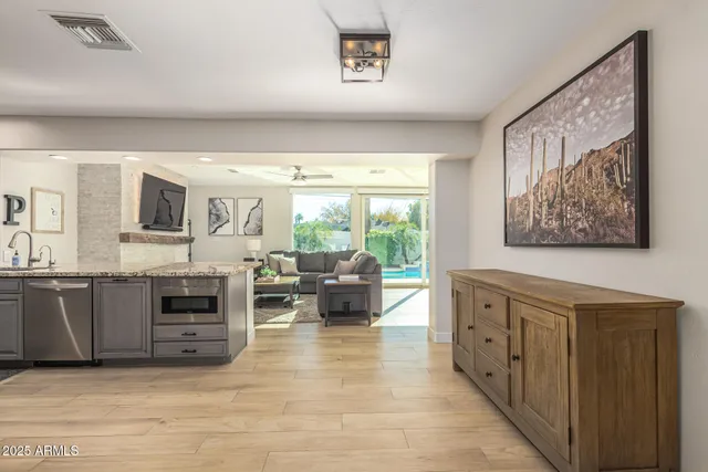 $1,399,000 | 3845 East Glenrosa Avenue, Phoenix, AZ 85018