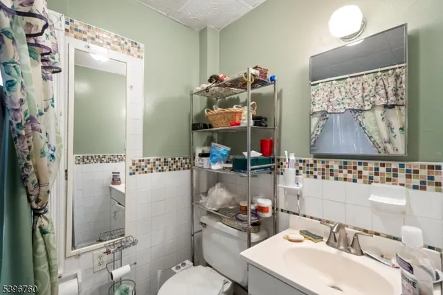 $575,000 | 478 Walnut Street, Elizabeth, NJ 07201