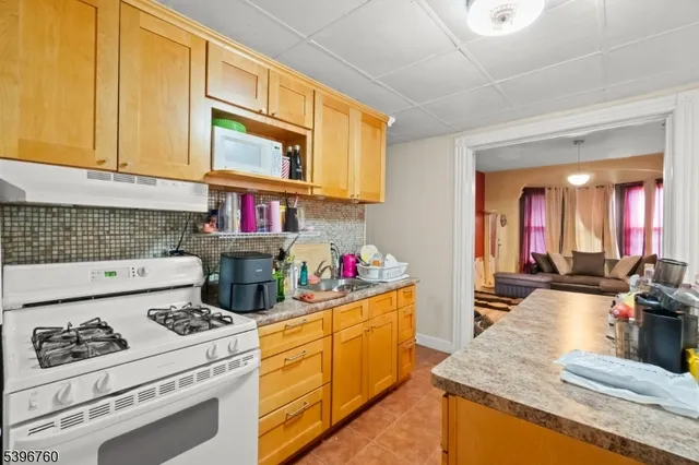 $575,000 | 478 Walnut Street, Elizabeth, NJ 07201