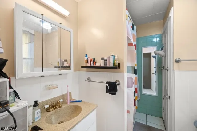 $575,000 | 478 Walnut Street, Elizabeth, NJ 07201