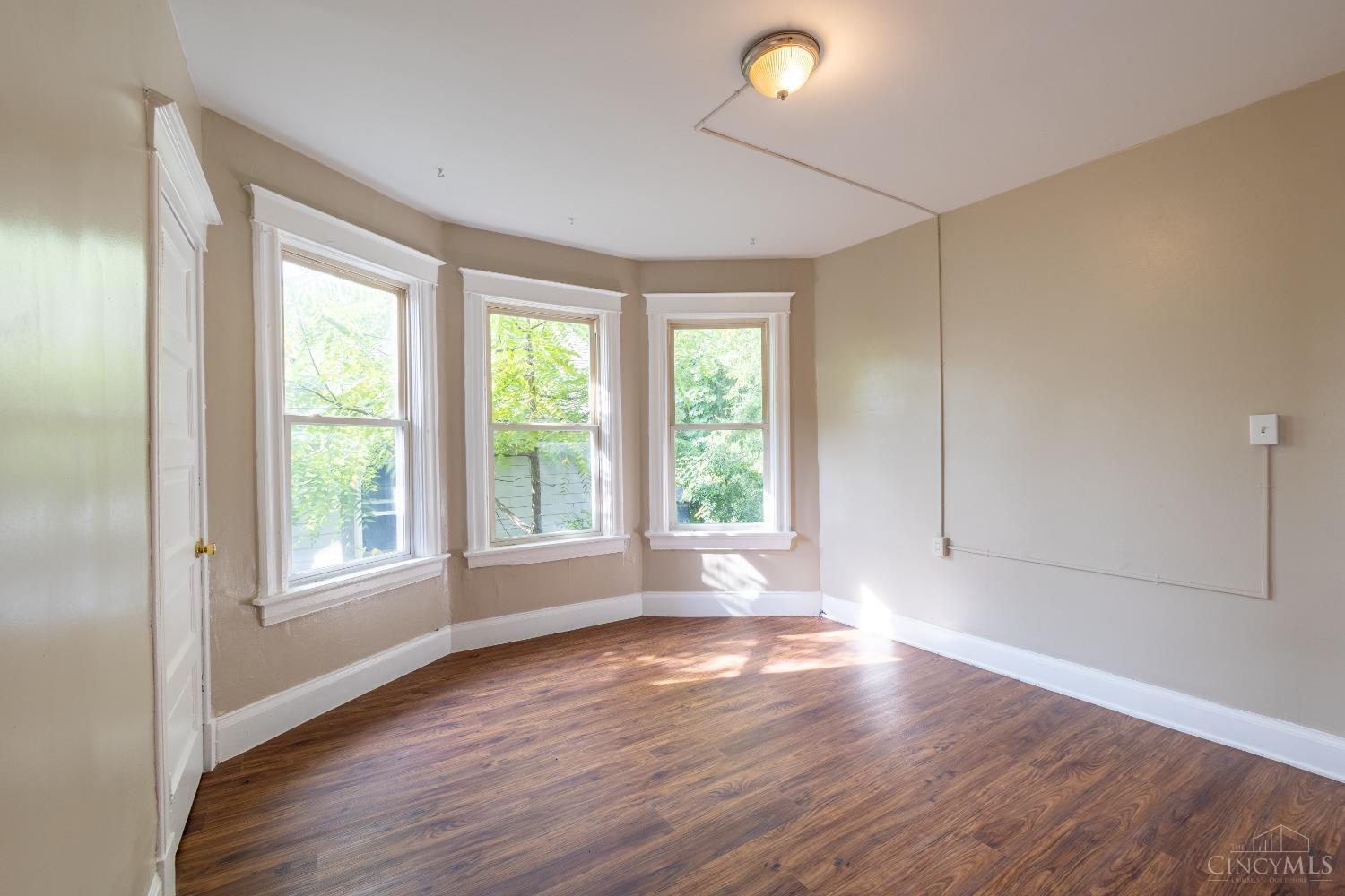 2215 Reading Road Cincinnati, OH 45219 - Photo 11 of 35 Gallery Image 11