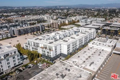 $1,375,000 | 4215 Glencoe Avenue, Unit 410, Marina del Rey, CA 90292