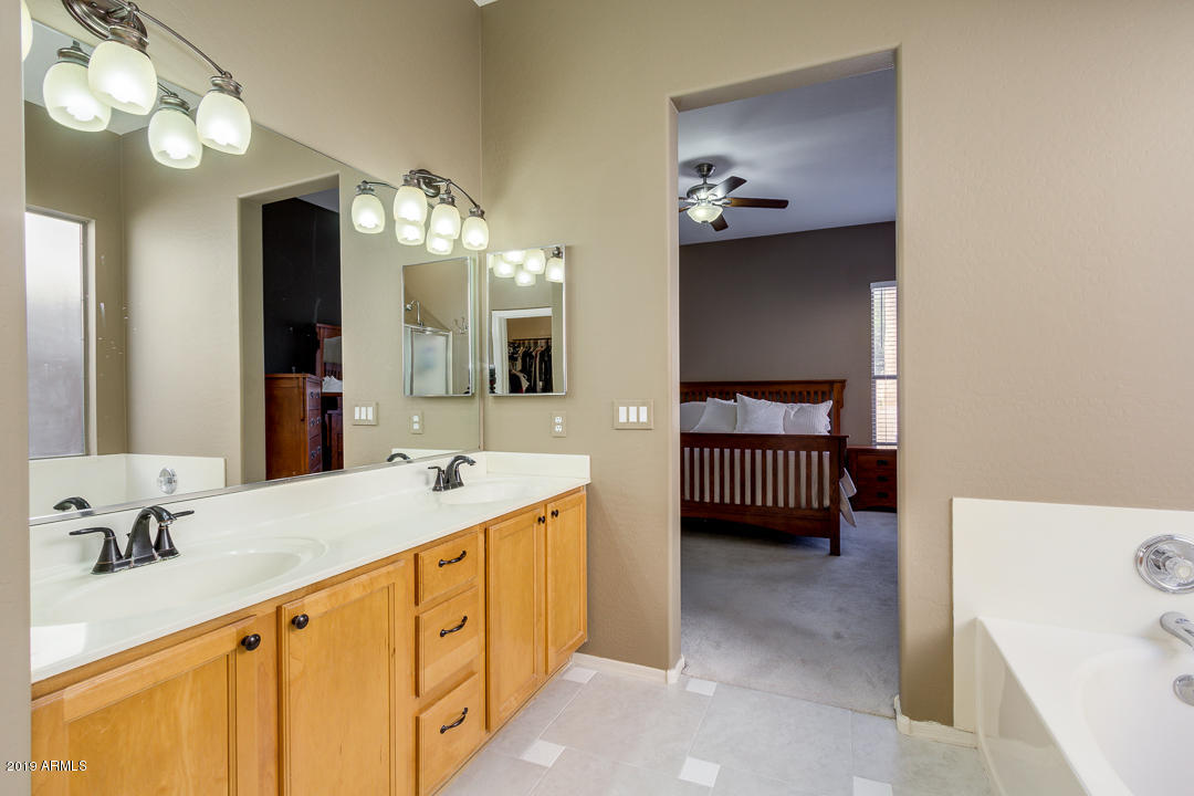 1674 East Spur Street Gilbert, AZ 85296 - Photo 14 of 26 34-Spur