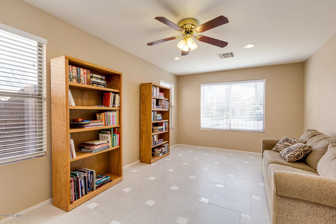 1674 East Spur Street Gilbert, AZ 85296 - Photo 15 of 26 25-Spur