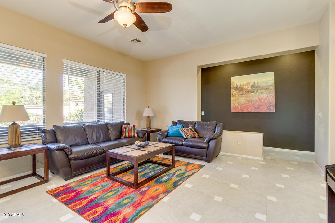 1674 East Spur Street Gilbert, AZ 85296 - Photo 6 of 26 07-Spur