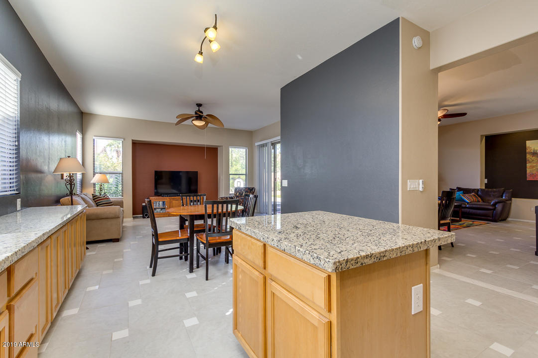 1674 East Spur Street Gilbert, AZ 85296 - Photo 9 of 26 17-Spur