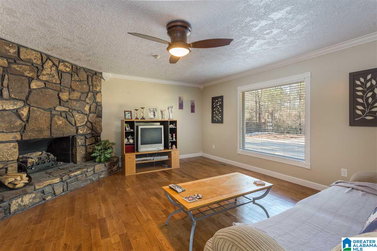 2139 Allen Boulevard Gadsden, AL 35903 - Photo 3 of 48