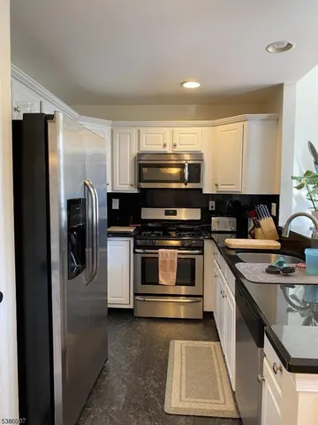 $3,300 | 113 Riverwalk Way, Clifton, NJ 07014