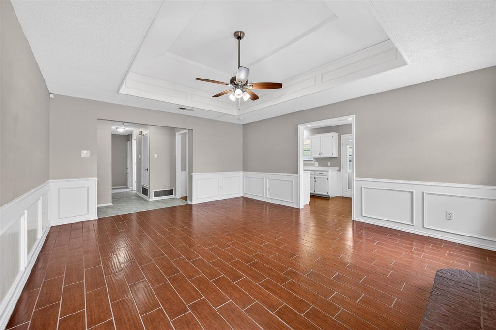 6637 Whitley Road Watauga, TX 76148 - Photo 9 of 37