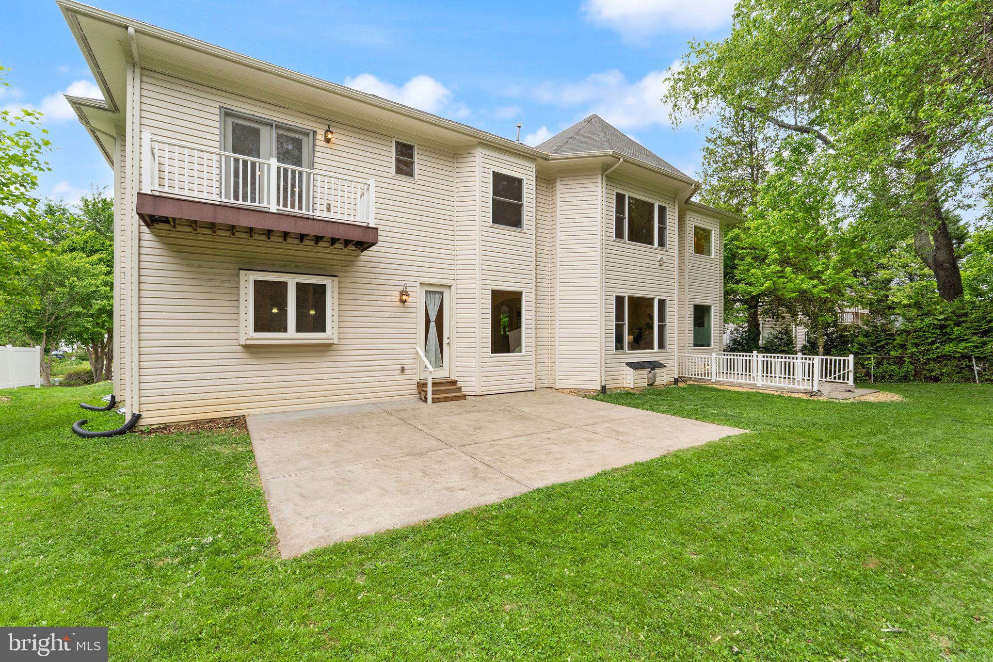 3906 Estel Road Fairfax, VA 22031 - Photo 112 of 122 a view of backyard of house with green space