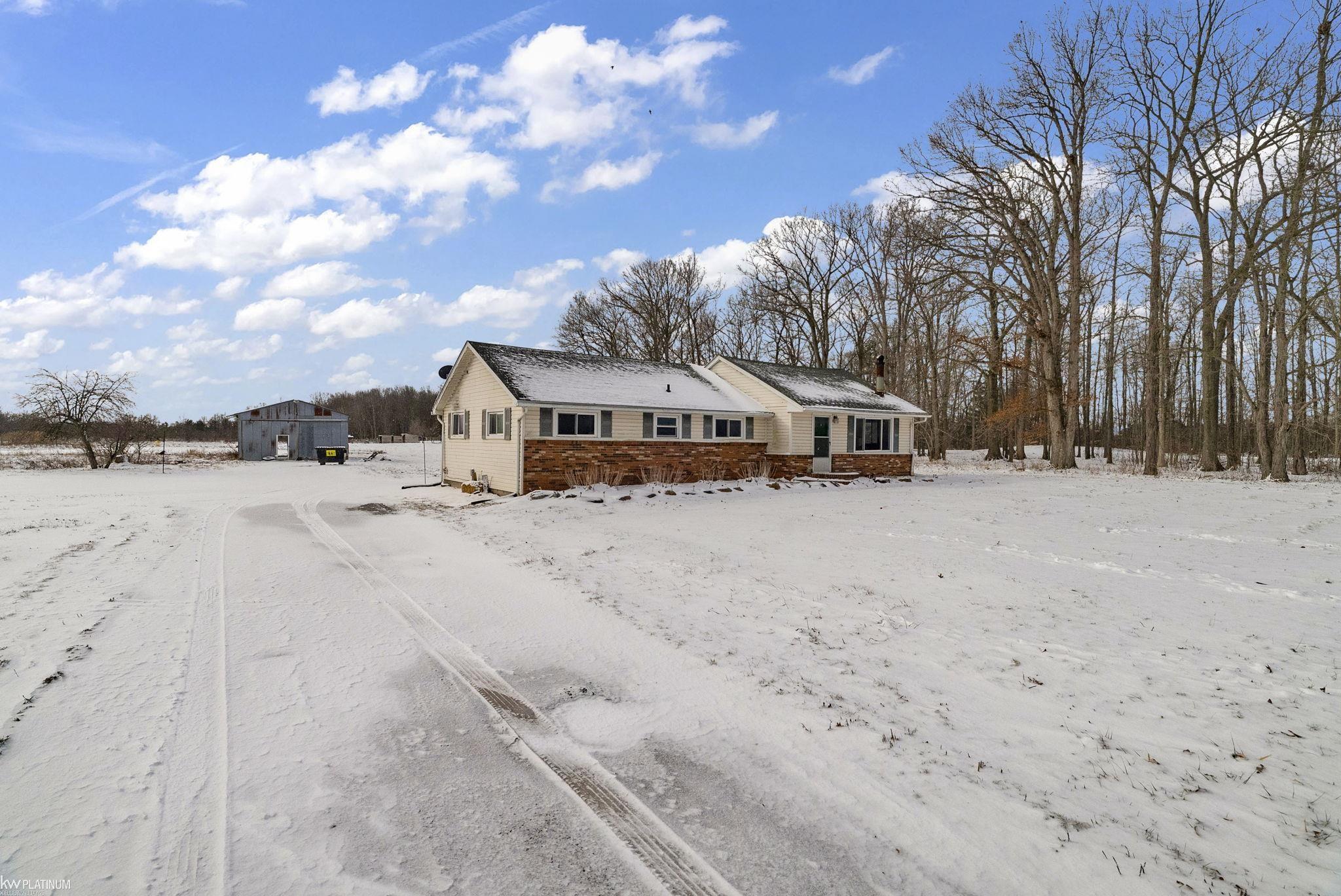 12337 Dunn Road Memphis, MI 48041 - Photo 3 of 19