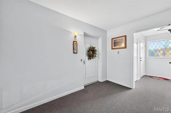 $135,000 | 4294 Chateau De Ville Drive, Unit H, St. Louis, MO 63129