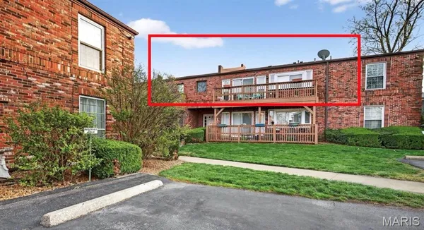 $135,000 | 4294 Chateau De Ville Drive, Unit H, St. Louis, MO 63129