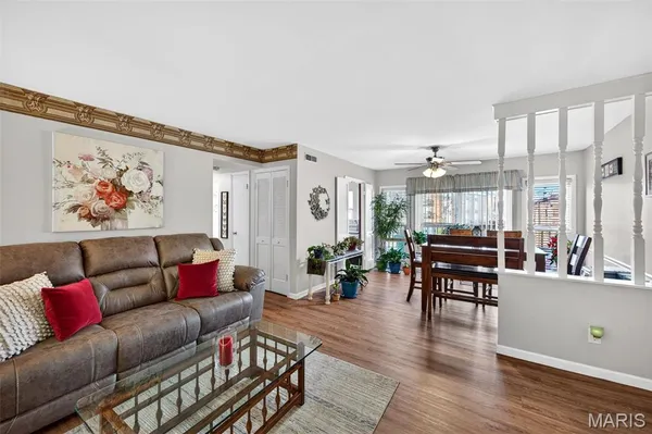 $135,000 | 4294 Chateau De Ville Drive, Unit H, St. Louis, MO 63129