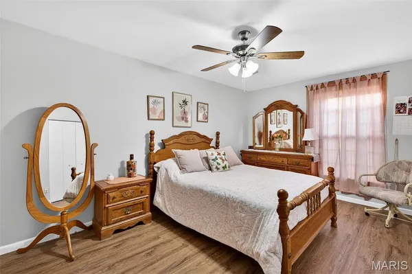 $135,000 | 4294 Chateau De Ville Drive, Unit H, St. Louis, MO 63129