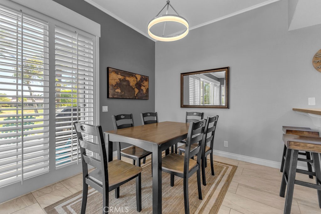 28 Oak Tree Drive Rancho Mirage, CA 92270 - Photo 11 of 41 Dining area