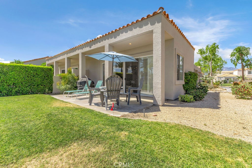 28 Oak Tree Drive Rancho Mirage, CA 92270 - Photo 41 of 41 Back patio