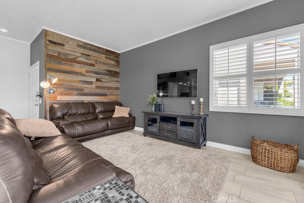 28 Oak Tree Drive Rancho Mirage, CA 92270 - Photo 7 of 41 Livingroom
