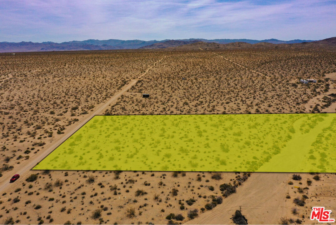 0 Vía Maria Joshua Tree, CA 92252 - Photo 10 of 13 a view of ocean from a city