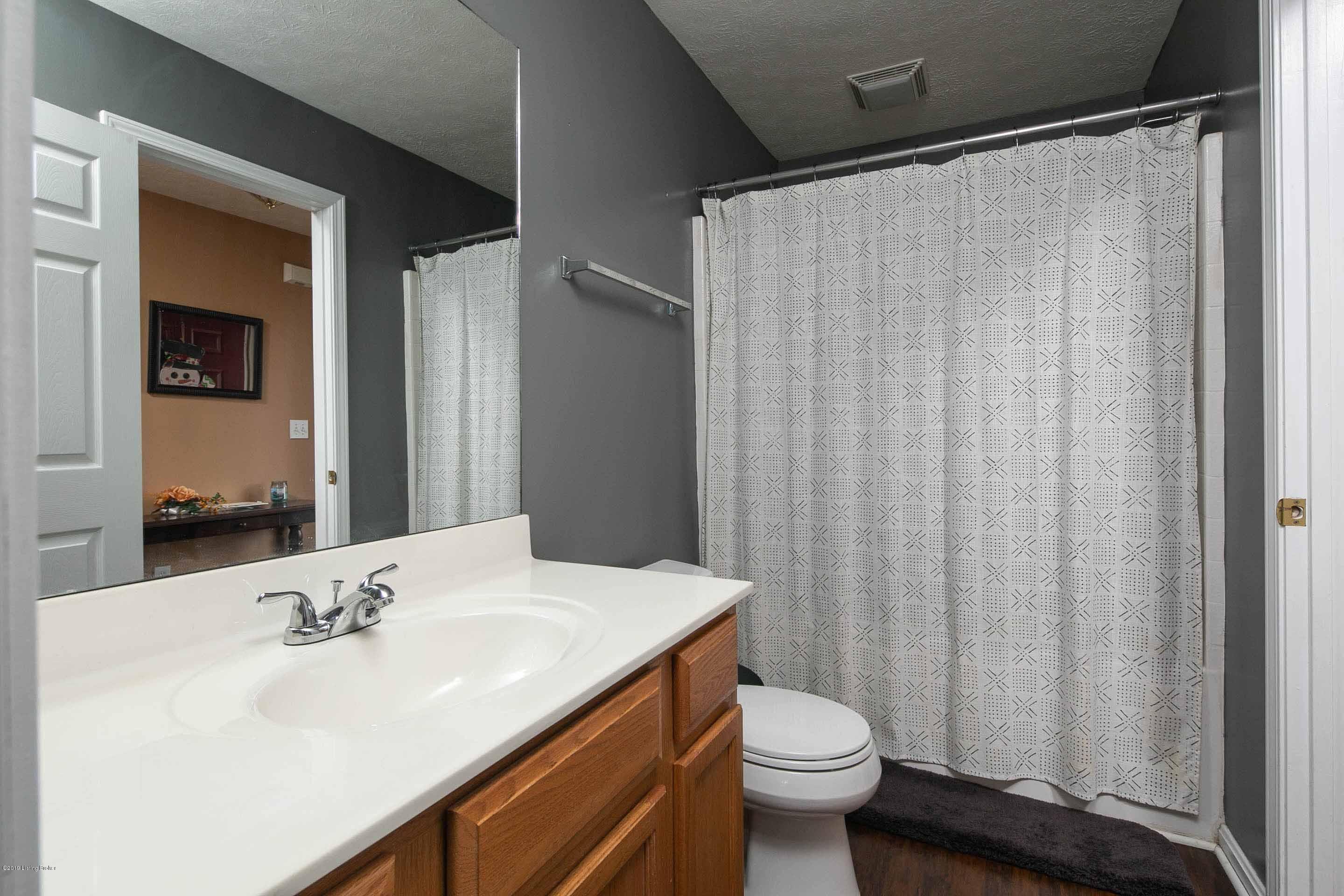 7823 Lariat Road Louisville, KY 40219 - Photo 22 of 39 24