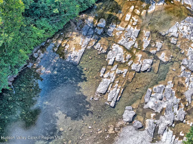 $599,900 | 70 Horseneck Road, Freehold, NY 12431