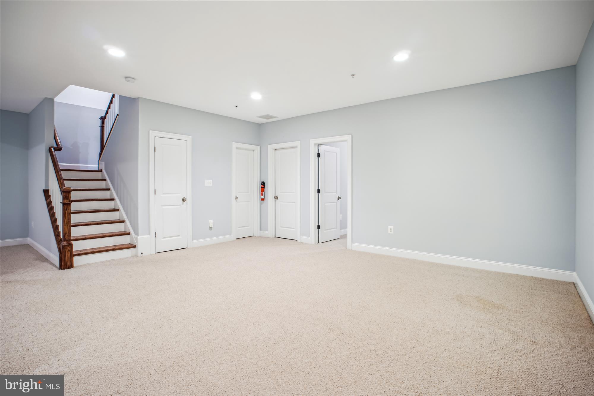 5512 Greentree Road Bethesda, MD 20817 - Photo 55 of 75 a view of an empty room with wooden floor