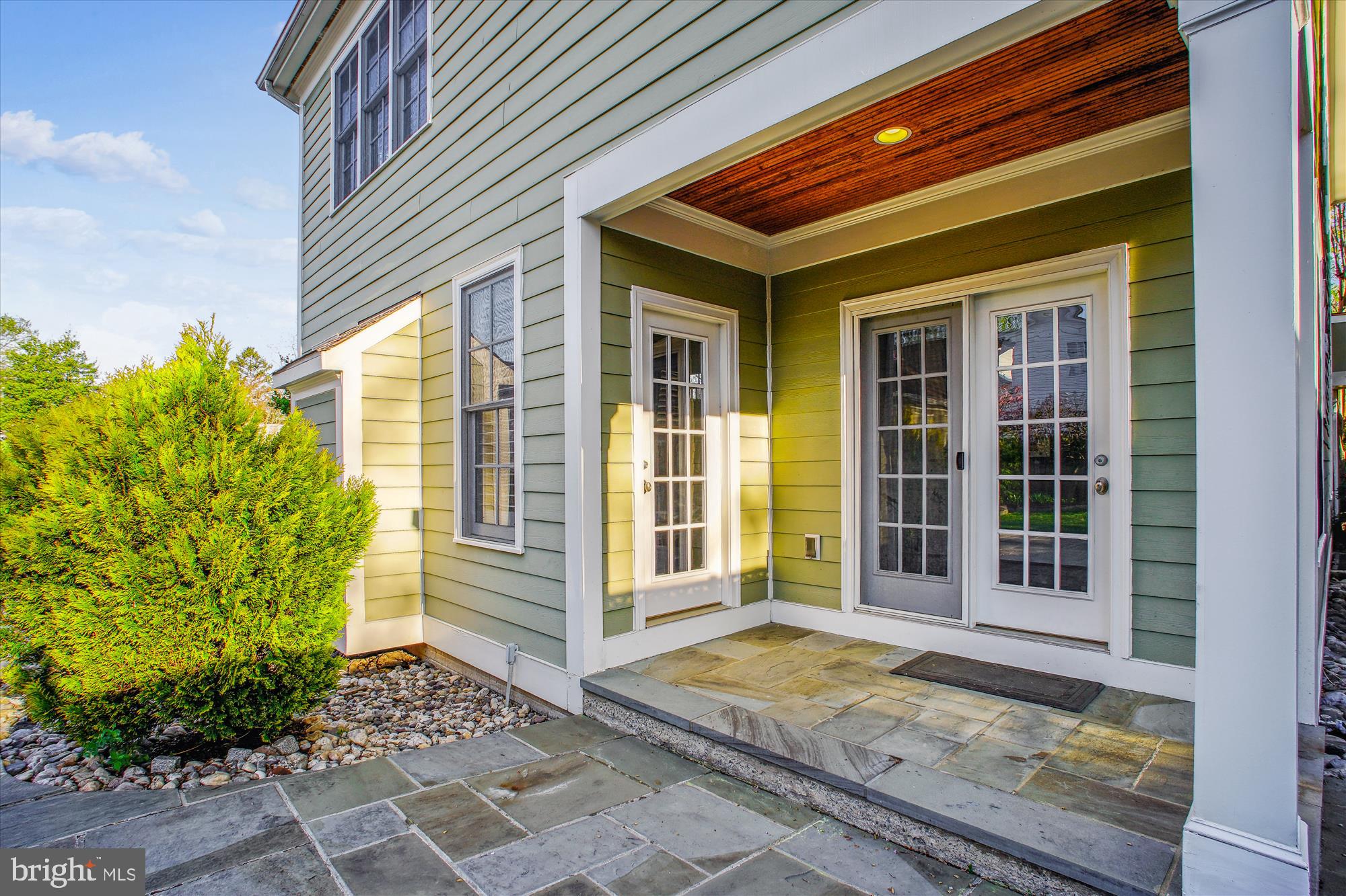 5512 Greentree Road Bethesda, MD 20817 - Photo 66 of 75 Exterior Back