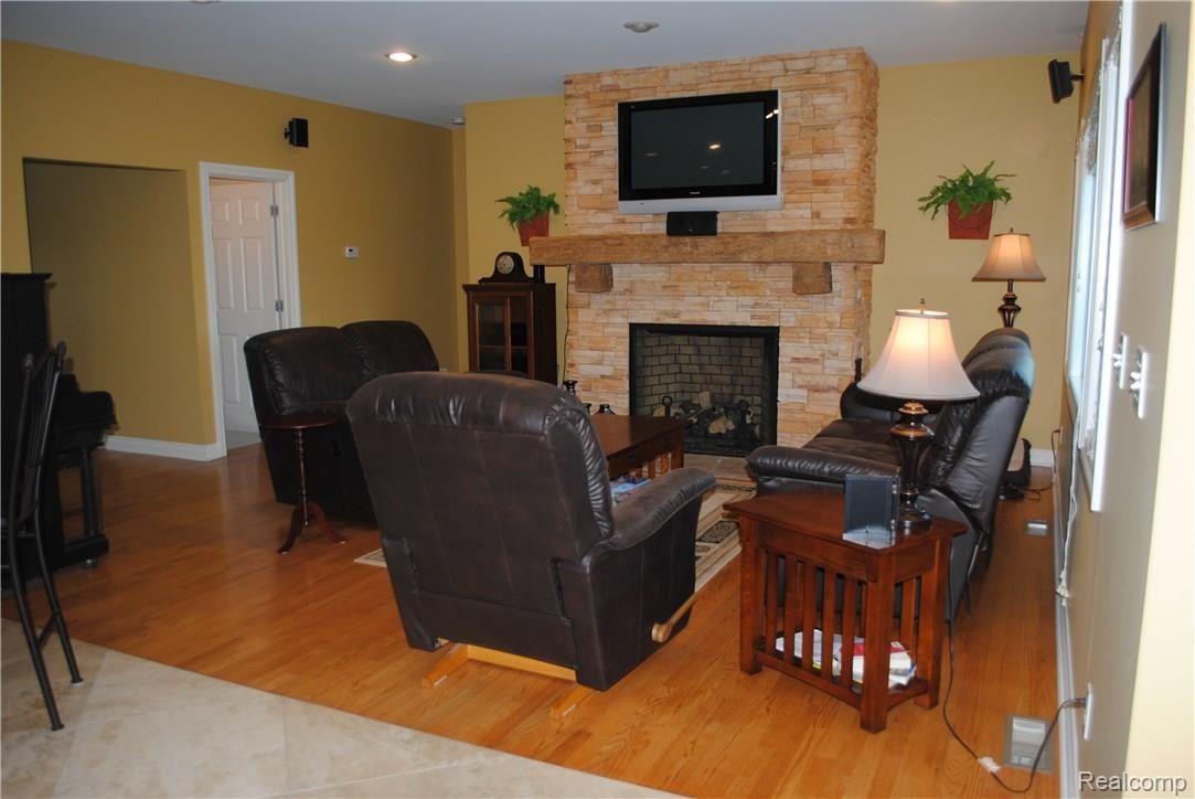 7047 Douglas Road Ida, MI 48140 - Photo 16 of 36 DSC_0470.JPG