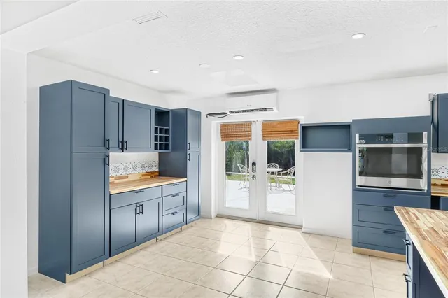 $775,000 | 333 Sally Lee Drive, Ellenton, FL 34222