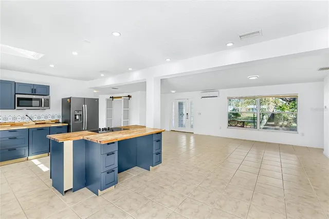 $775,000 | 333 Sally Lee Drive, Ellenton, FL 34222