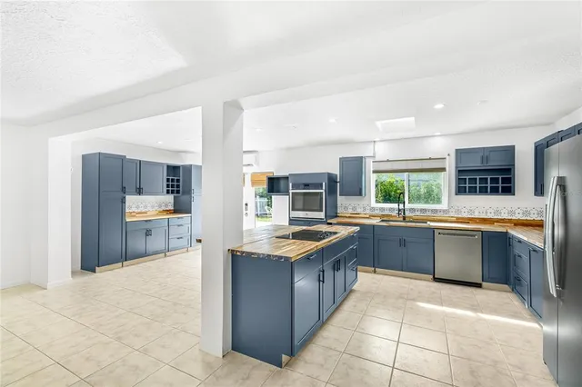 $775,000 | 333 Sally Lee Drive, Ellenton, FL 34222