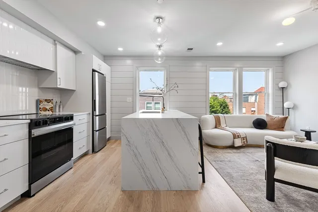 $599,000 | 88 Maverick Street, Unit 4, Boston, MA 02128