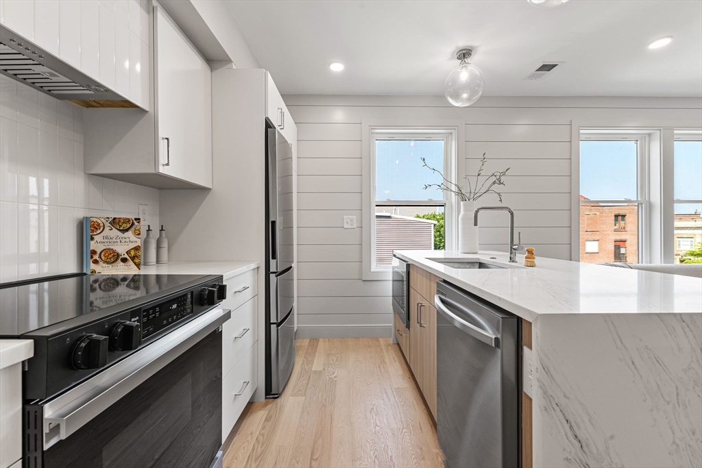 88 Maverick Street, Unit 4 Boston, MA 02128 - Photo 8 of 16