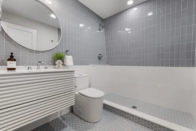 $599,000 | 88 Maverick Street, Unit 4, Boston, MA 02128