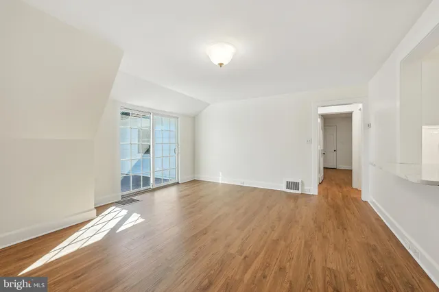 $3,000 | 22 Center Meeting Road, Unit B, Wilmington, DE 19807