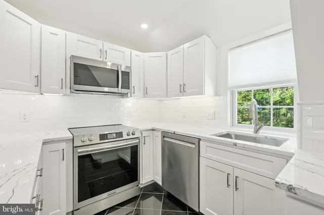 $3,000 | 22 Center Meeting Road, Unit B, Wilmington, DE 19807