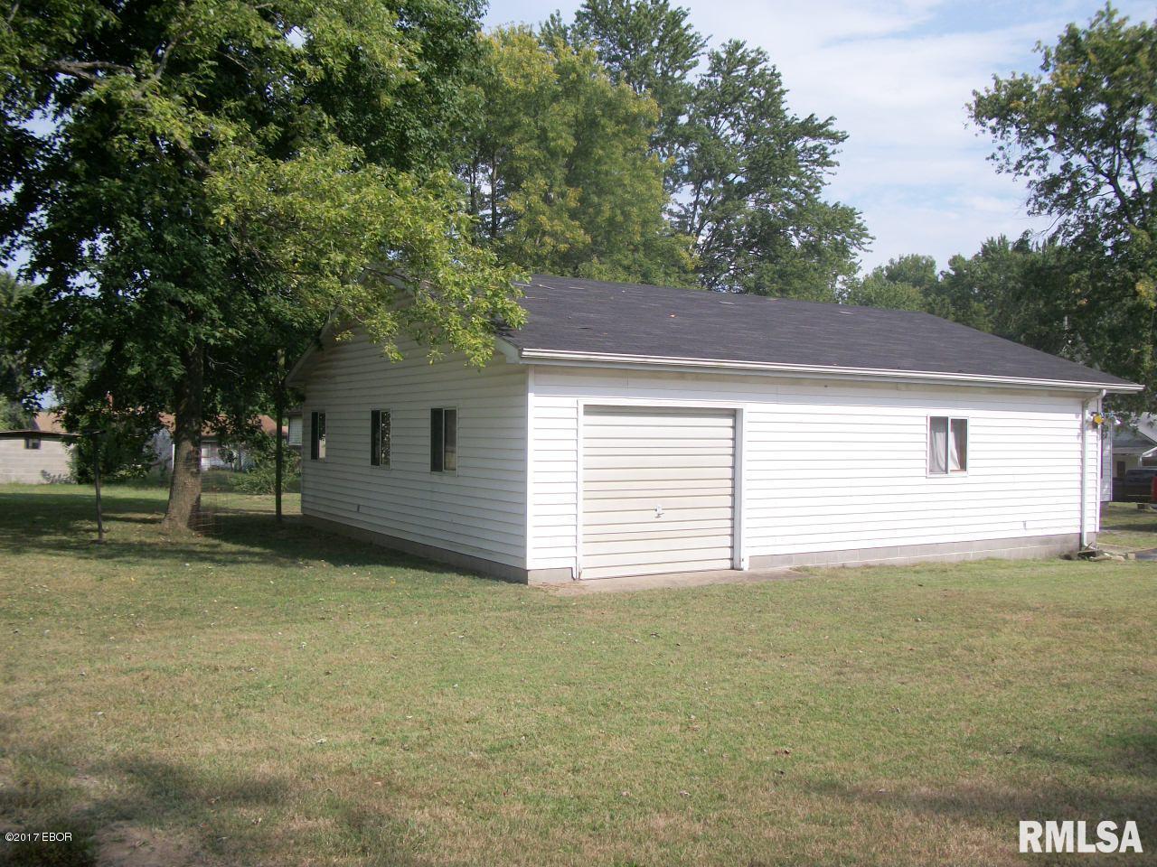 185 Goolsby Road Eldorado, IL 62930 - Photo 2 of 23 Gallery Image 2
