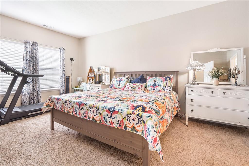 12336 Schoolhouse Road Fishers, IN 46037 - Photo 15 of 27 Gallery Image 15