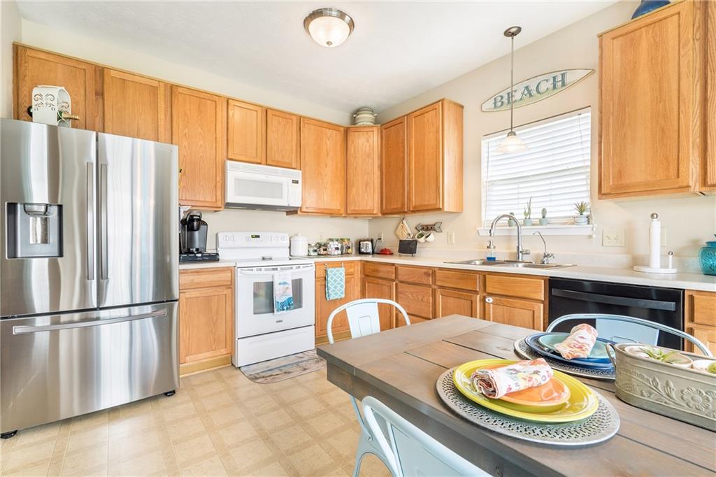 12336 Schoolhouse Road Fishers, IN 46037 - Photo 10 of 27 Gallery Image 10
