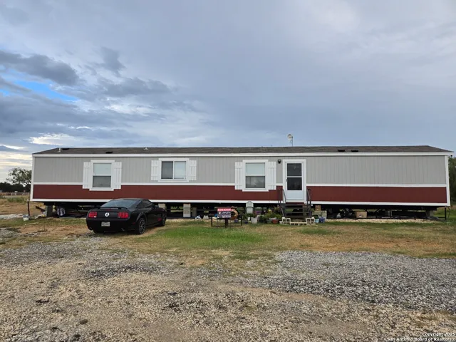 $209,000 | 77 Cielo Way, Lytle, TX 78052